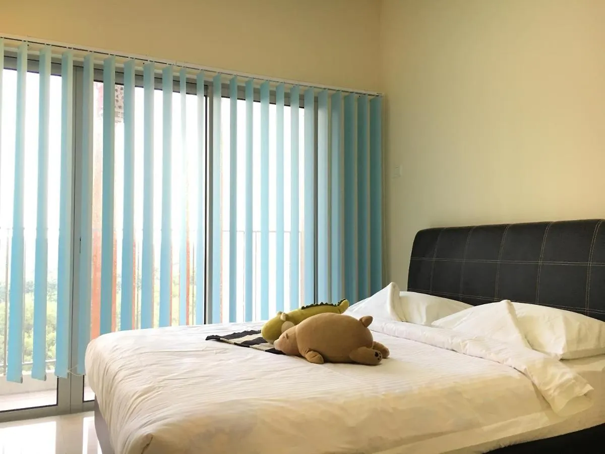 Suria Jelutong Studio By Beestay Shah Alam