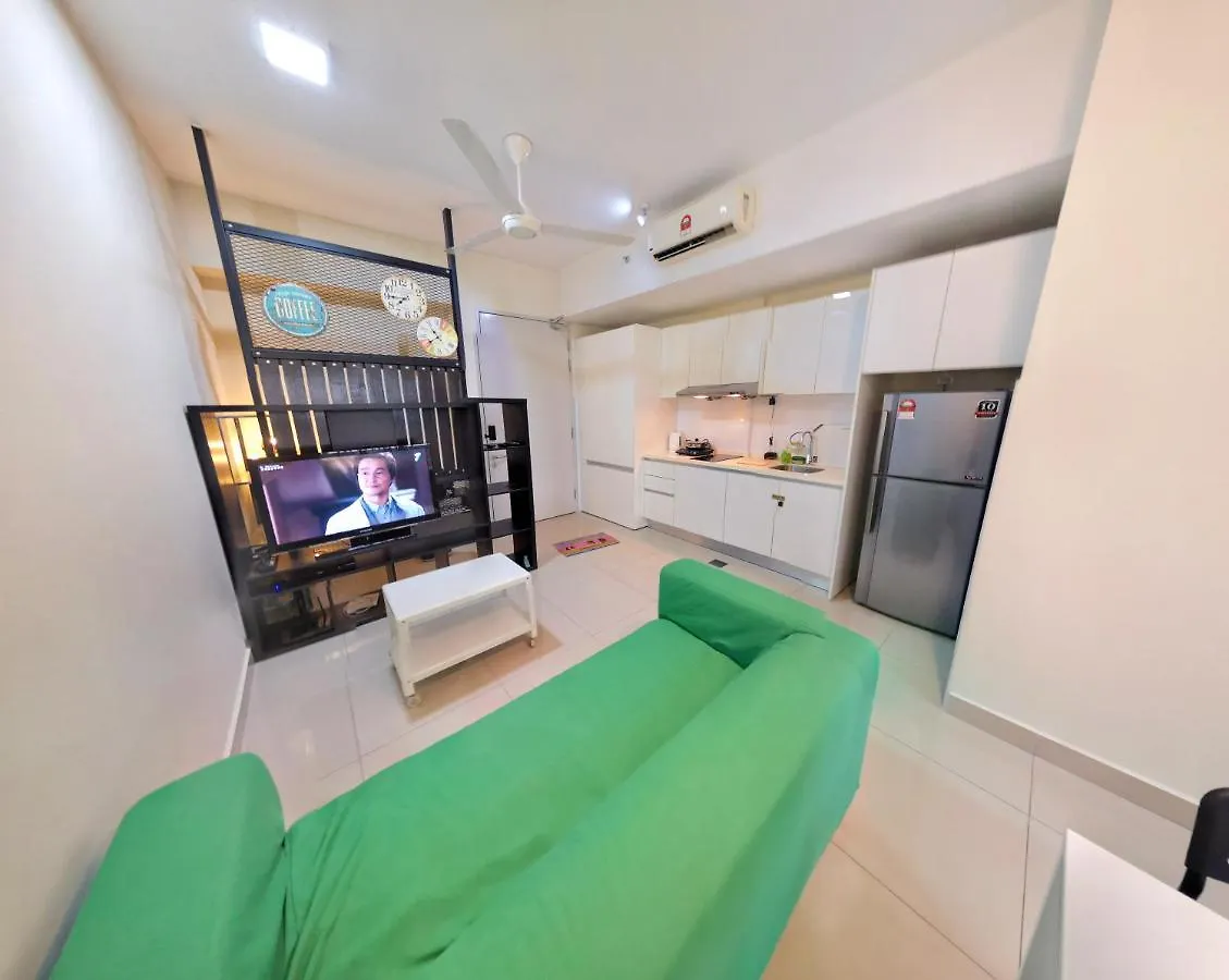 Suria Jelutong Studio By Beestay Shah Alam Lägenhet