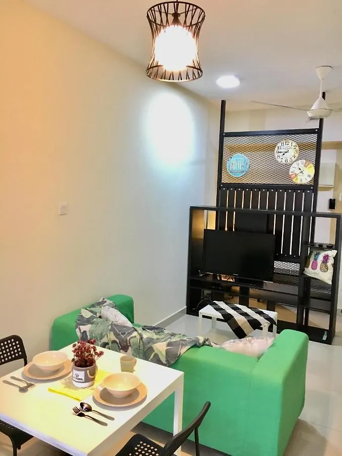 Suria Jelutong Studio By Beestay Shah Alam Malaysia