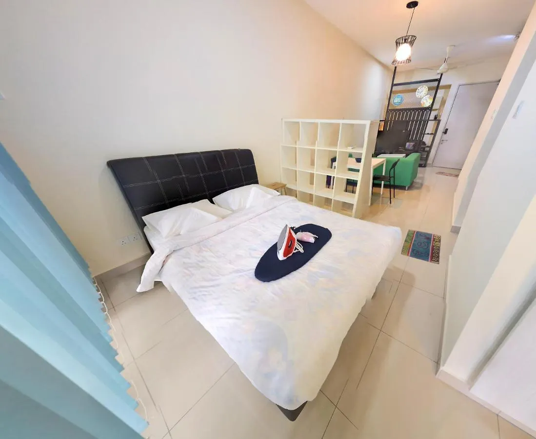 Suria Jelutong Studio By Beestay Shah Alam 0*,