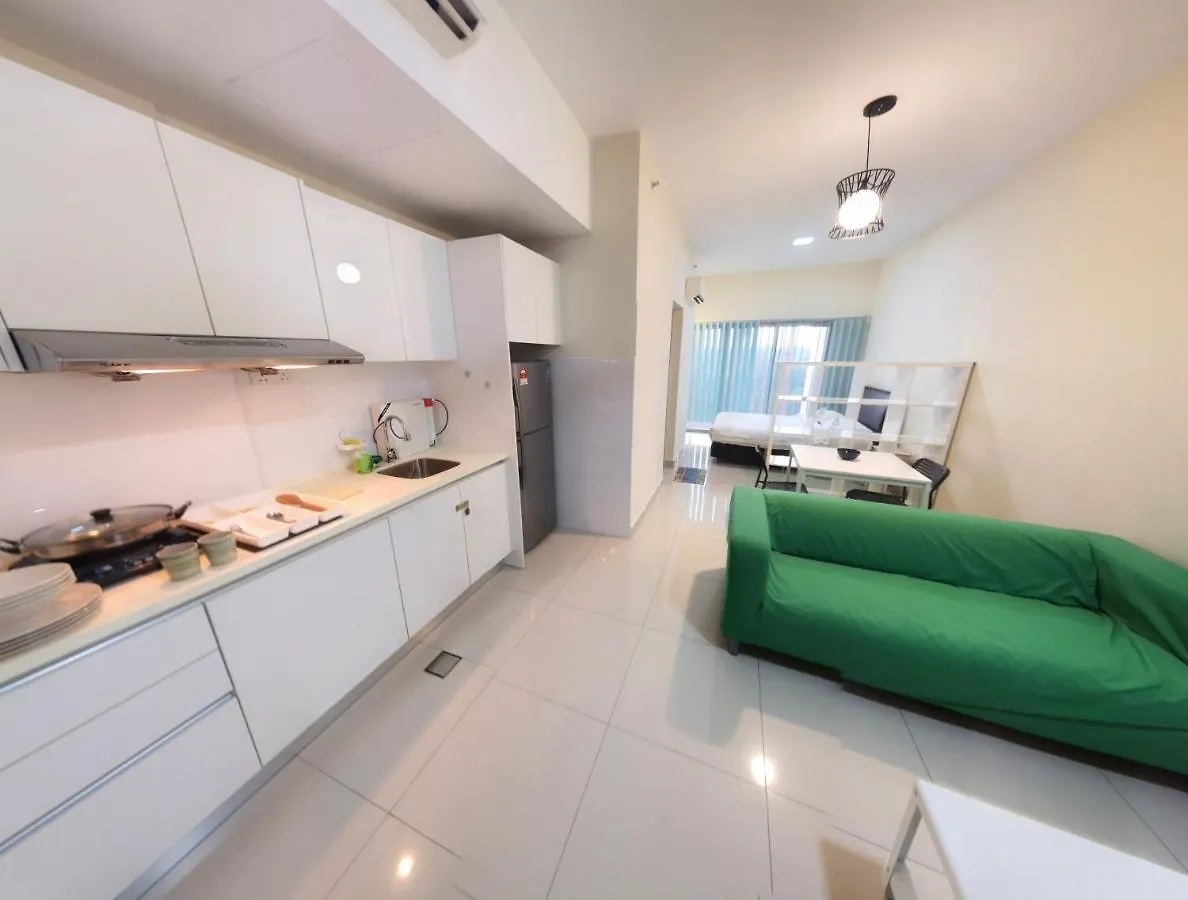 Suria Jelutong Studio By Beestay Shah Alam